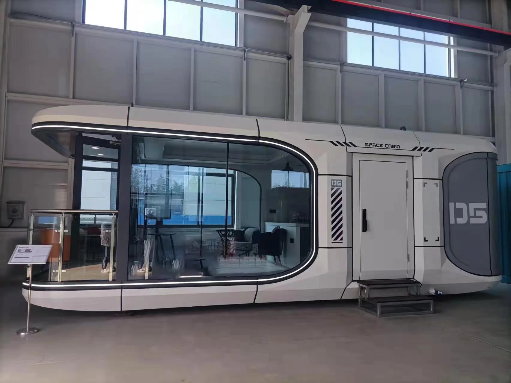 Modern Eco-friendly 40ft Prefab Hotel House Bedroom Villa Smart Modular Space Capsule Designed Etong Sandwich Panel Office