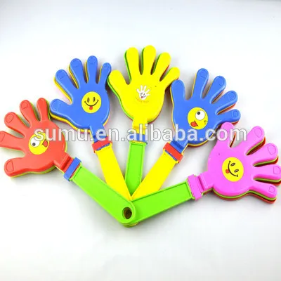 2020 Горячая продажа Рекламные приветливые Пластиковые три футбольные руки Вентилятор Clapper