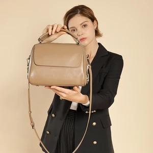 2026 New Stylish Cute Vintage Genuine Leather Waterproof Saddle Tote Handbag Crossbody Shoulder Bag Durable Zipper Closure Two