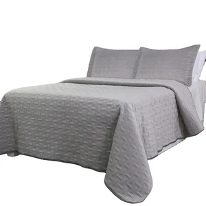 Hot Sale Velvet Bedspread Lightweight Quilted Bedspread King Size Embroidery Bedspread Set for Living Room