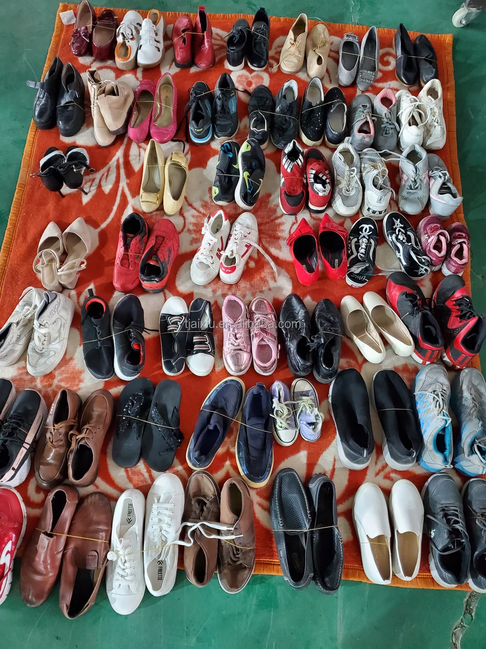 used mix shoes 1 (2).JPG