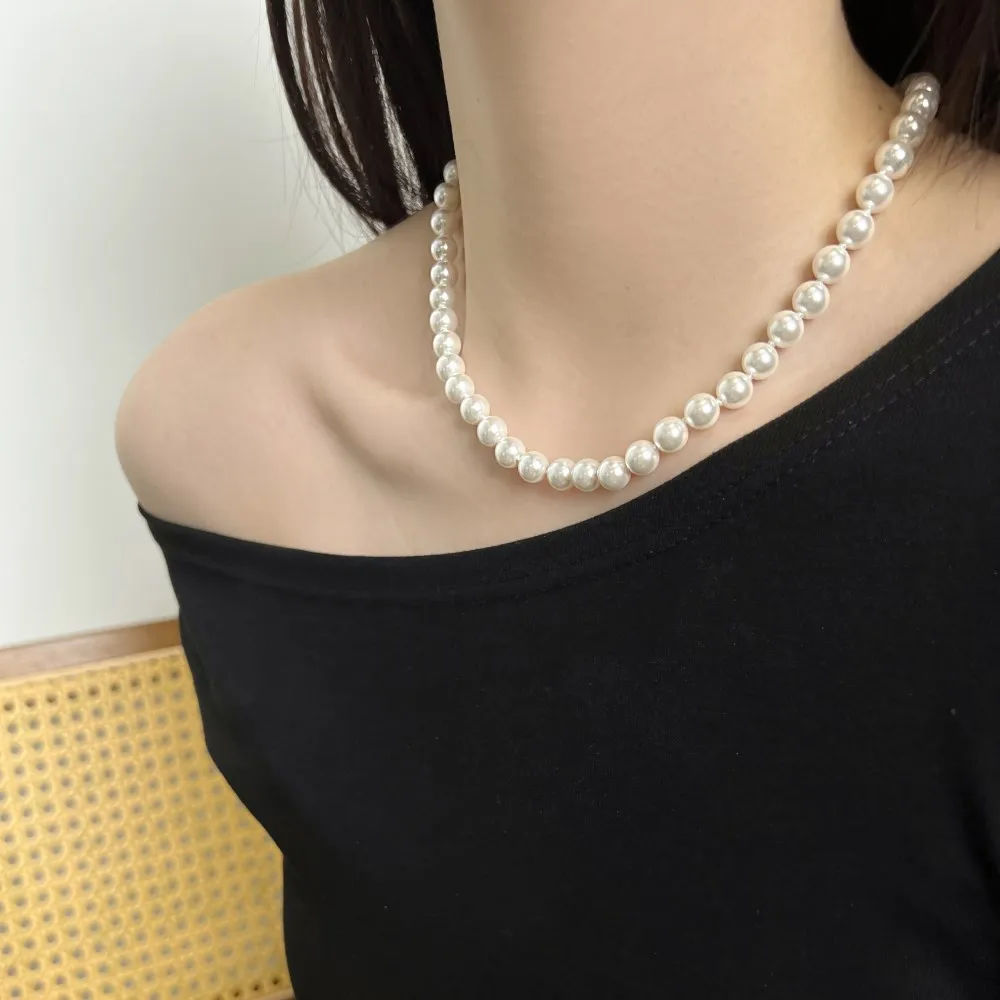 KAKODIY Charm Design Elegant and Stylish 925 Sterling Silver 8mm Round Pearl Necklace (For Women) detail 5