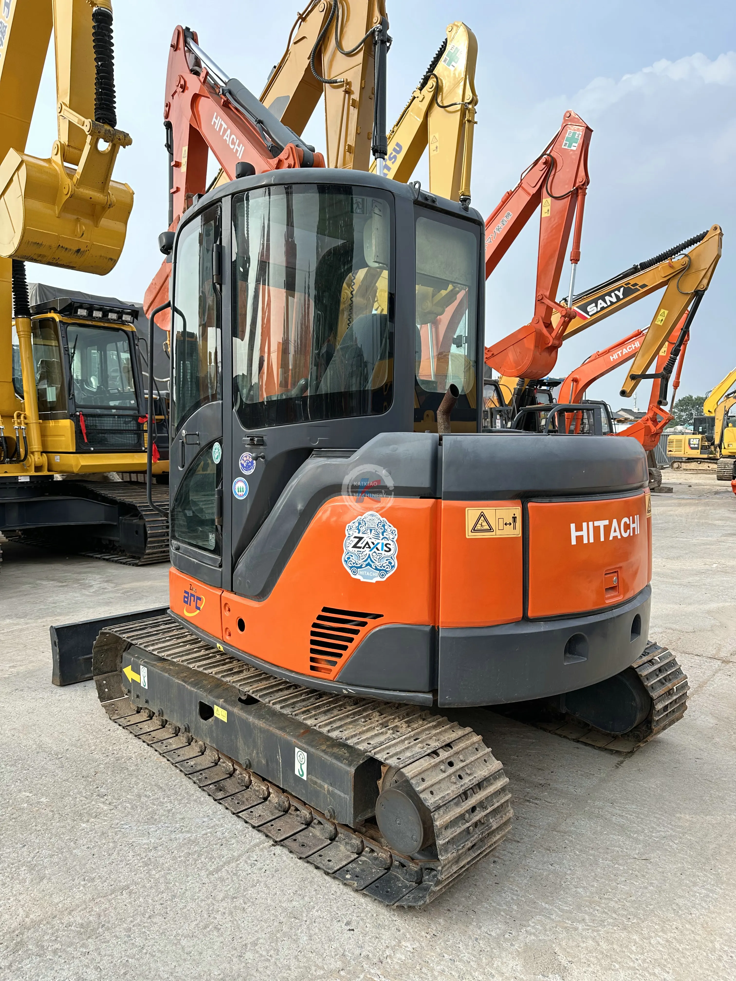 Hitachi ZX65 USB-3F Backhoe - 6ton Mini-Used Excavator