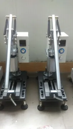 Benchtop Manual Plastic Injection Molding Machine