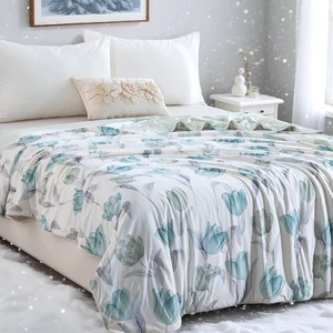Luxury Summer Air Conditioning Comforter Cool Quilt Blanket Breathable Printed Design Thin Comfortable Polyester Filling for