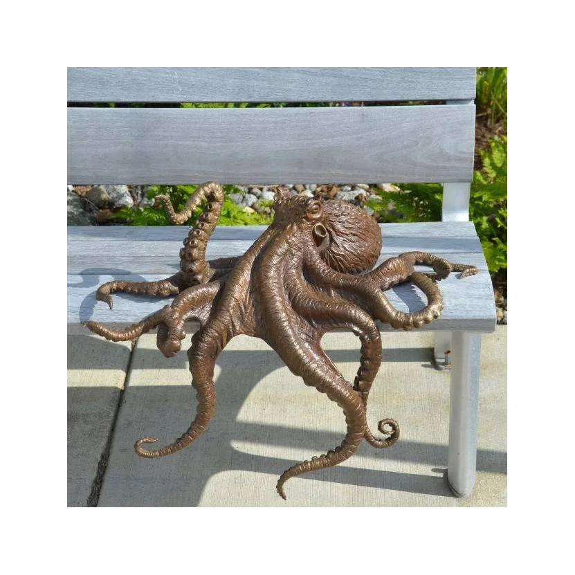 Керамический осьминог. Садовая фигура осьминог. Осьминог статуя. Кованый осьминог. Осьминог из дерева резьба.