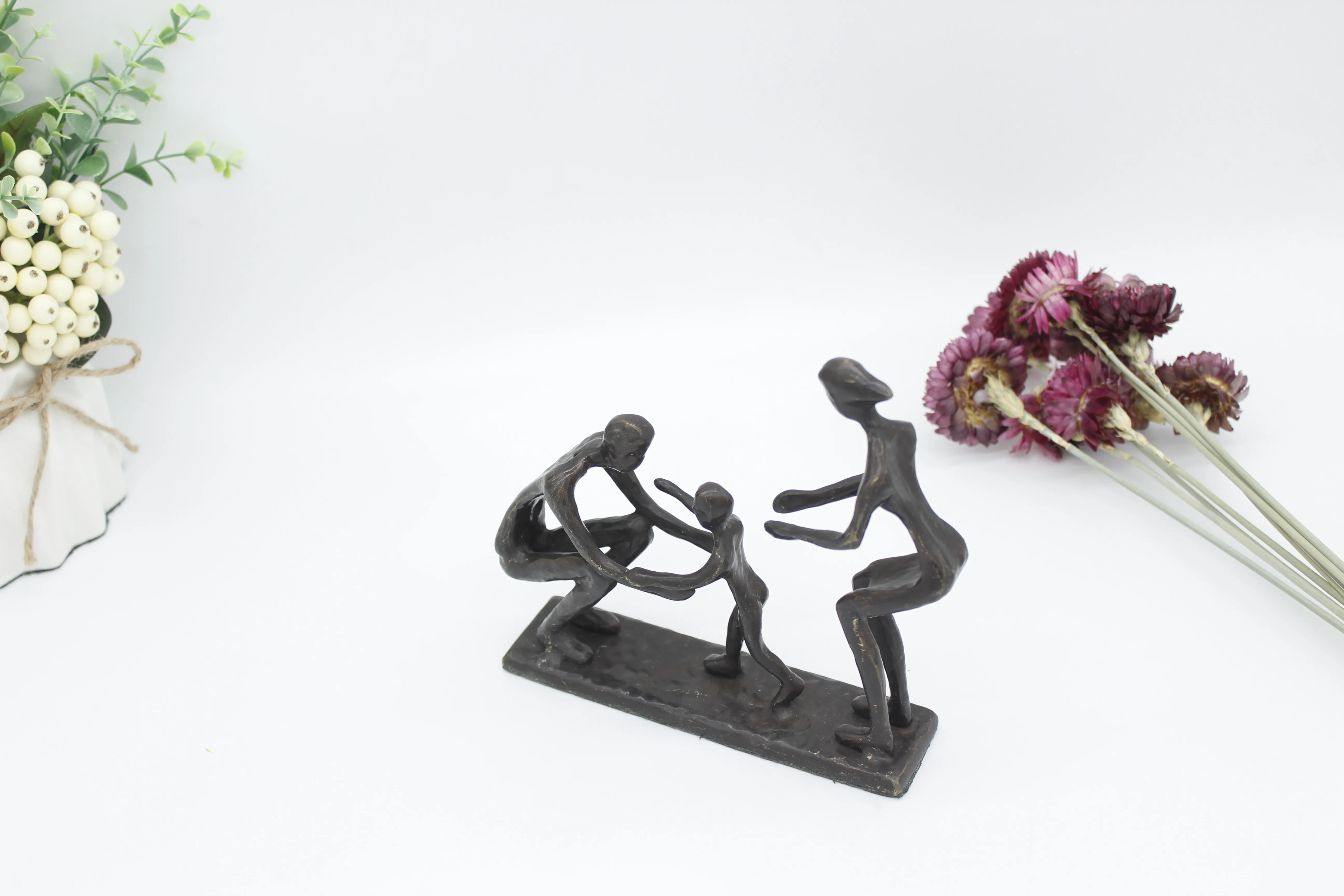 Домашний декор, железные креативные бронзовые скульптуры ручной работы, украшения для семьи, оптовая продажа, аксессуары для украшения комнаты