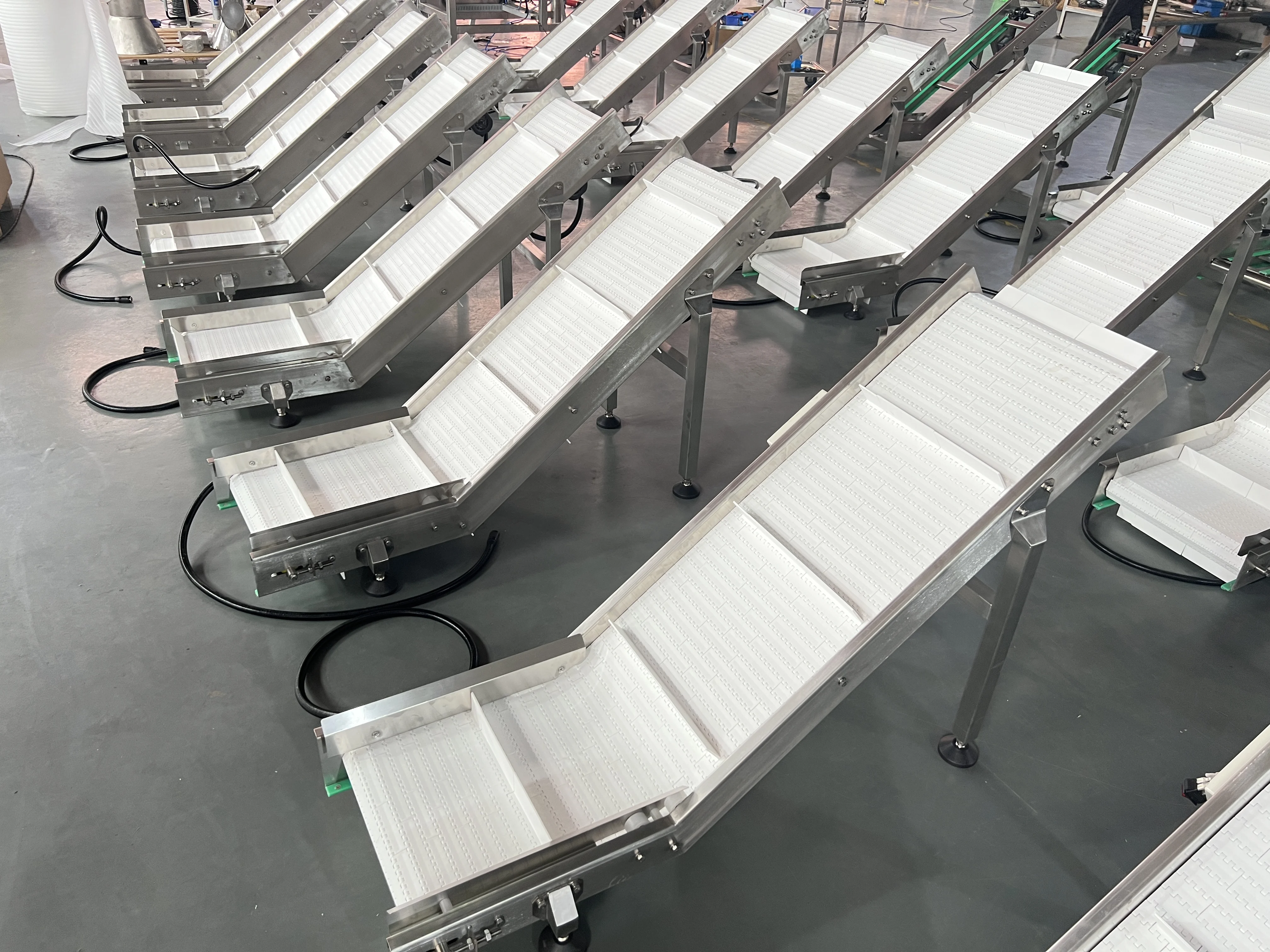 Professional Custom Small Incline Angle Belt Conveyor Discharge Conveyor