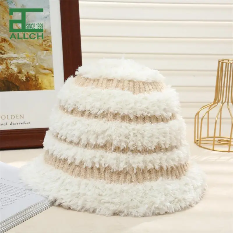 Женская универсальная шляпа с вышивкой