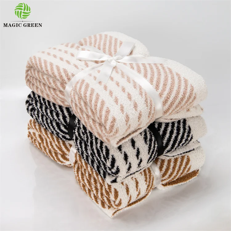 New Tech Cheap Price Same Cozy Hand Feel Thickness Stripe Feather Winter Knitting Soft Winter