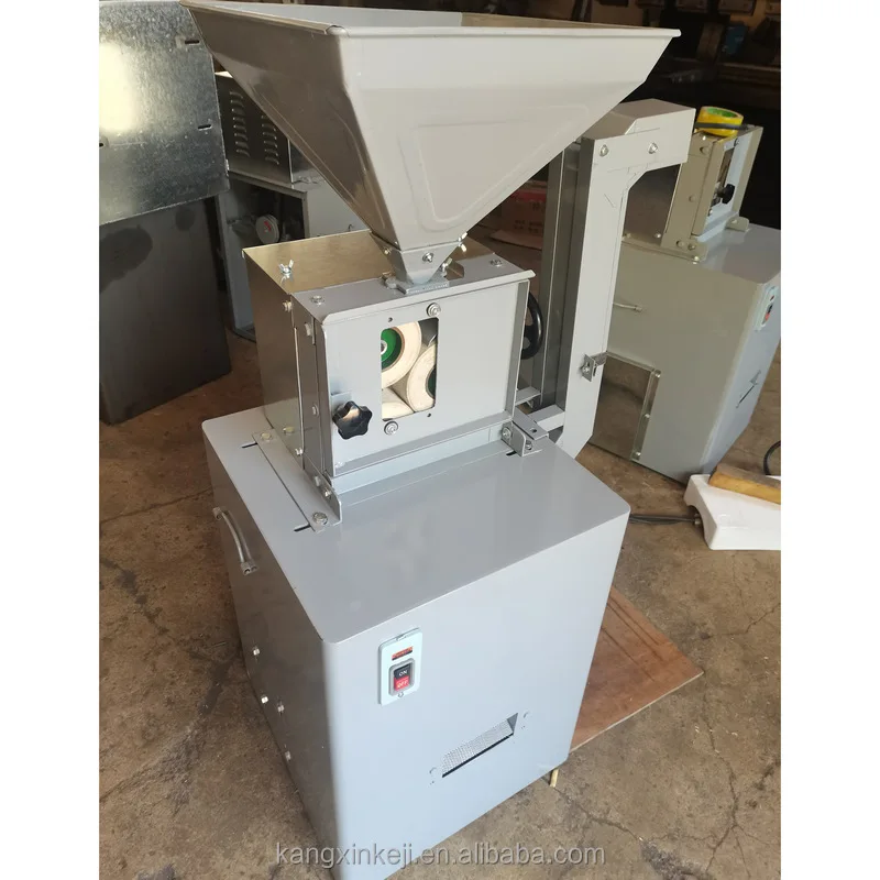 High Efficiency Peeling Bean Winnowing Cocoa Dehusking Machine Cacao Winnower