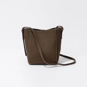 Manufacturer Custom Wholesale Hand Bags Women's Genuine Leather Sling Small Mini Shoulder Crossbody Bucket Bags for Ladies
