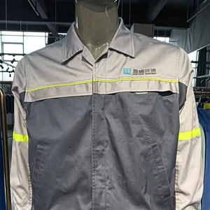 Factory Direct Delivery Fully Enclosed Acid and Alkali Resistant Polyester Chemical Protective Clothing Suit