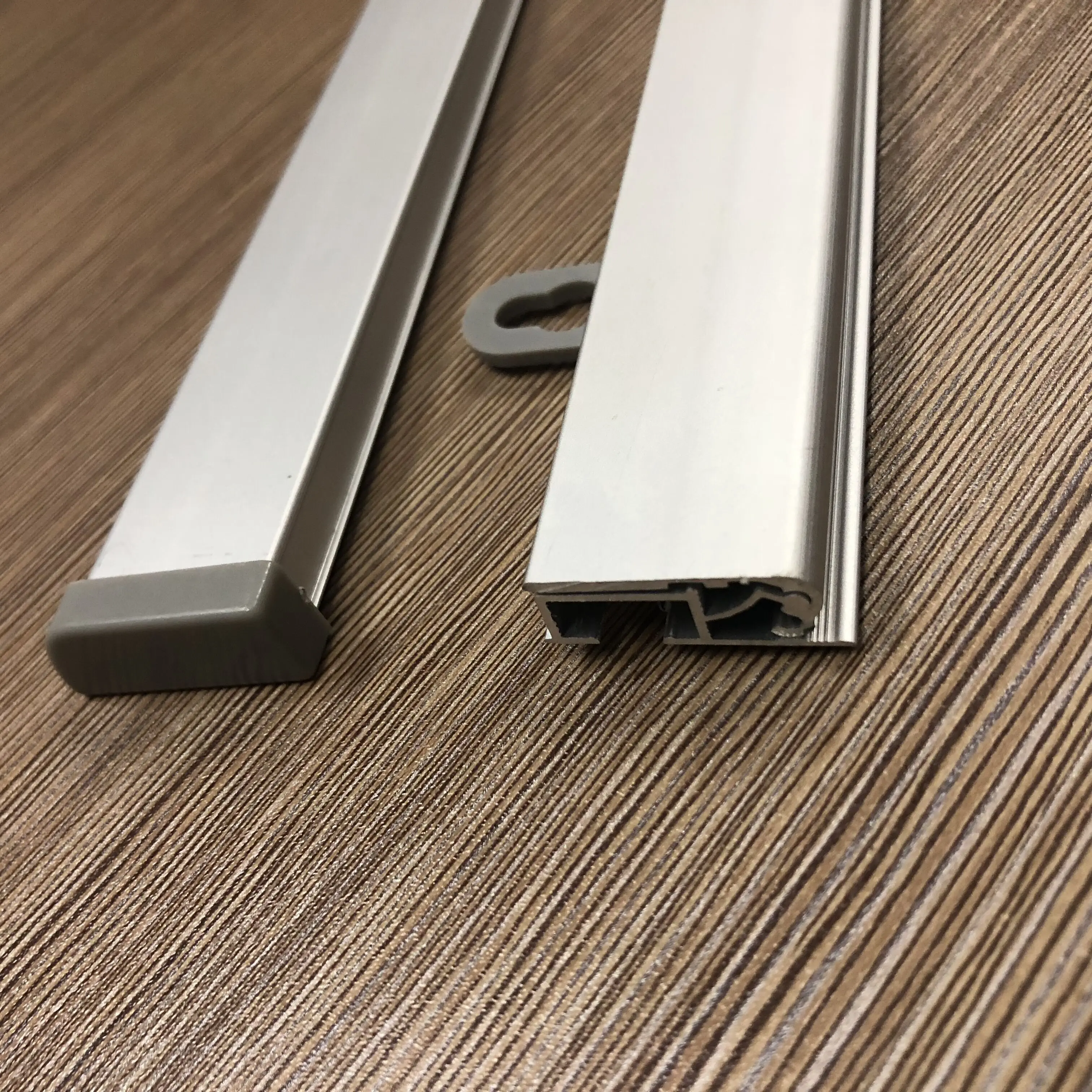 Рекламный висячий знак этикетка баннер плакат с защелкой