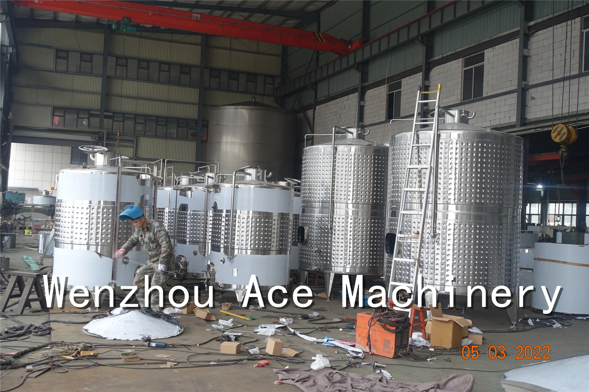 Резервуар для хранения винного ферментера из нержавеющей стали винодельни и завода по производству