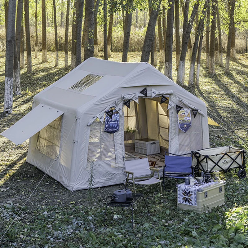 Tenda glamping da campeggio impermeabile per esterni con grande attrezzatura da campeggio gonfiabile avanzata Tenda gonfiabile per glamping all'aperto