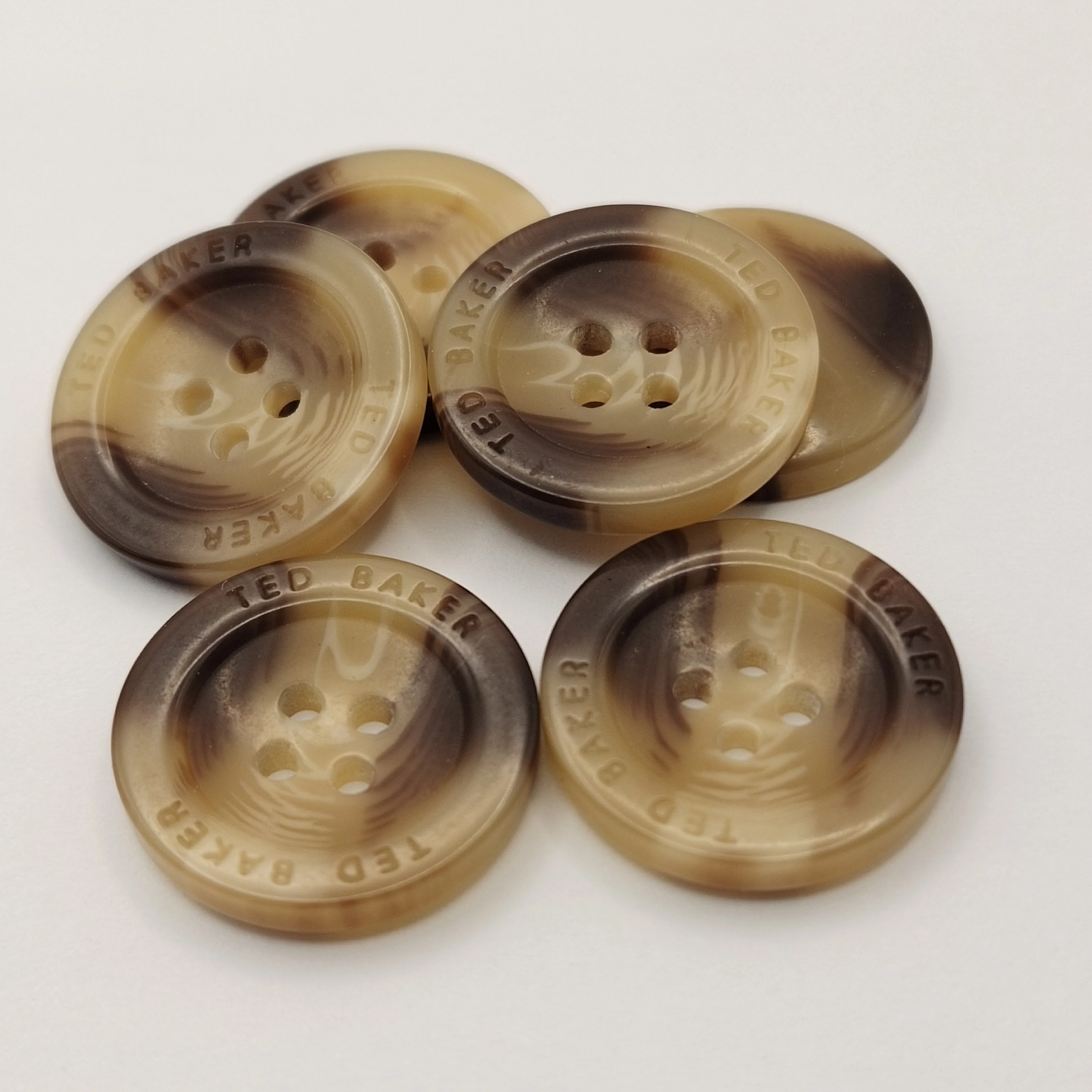 Wholesale Imitate Horn Button Polyester Material Chalk Resin Button Fake Horn Brown Plastic Button