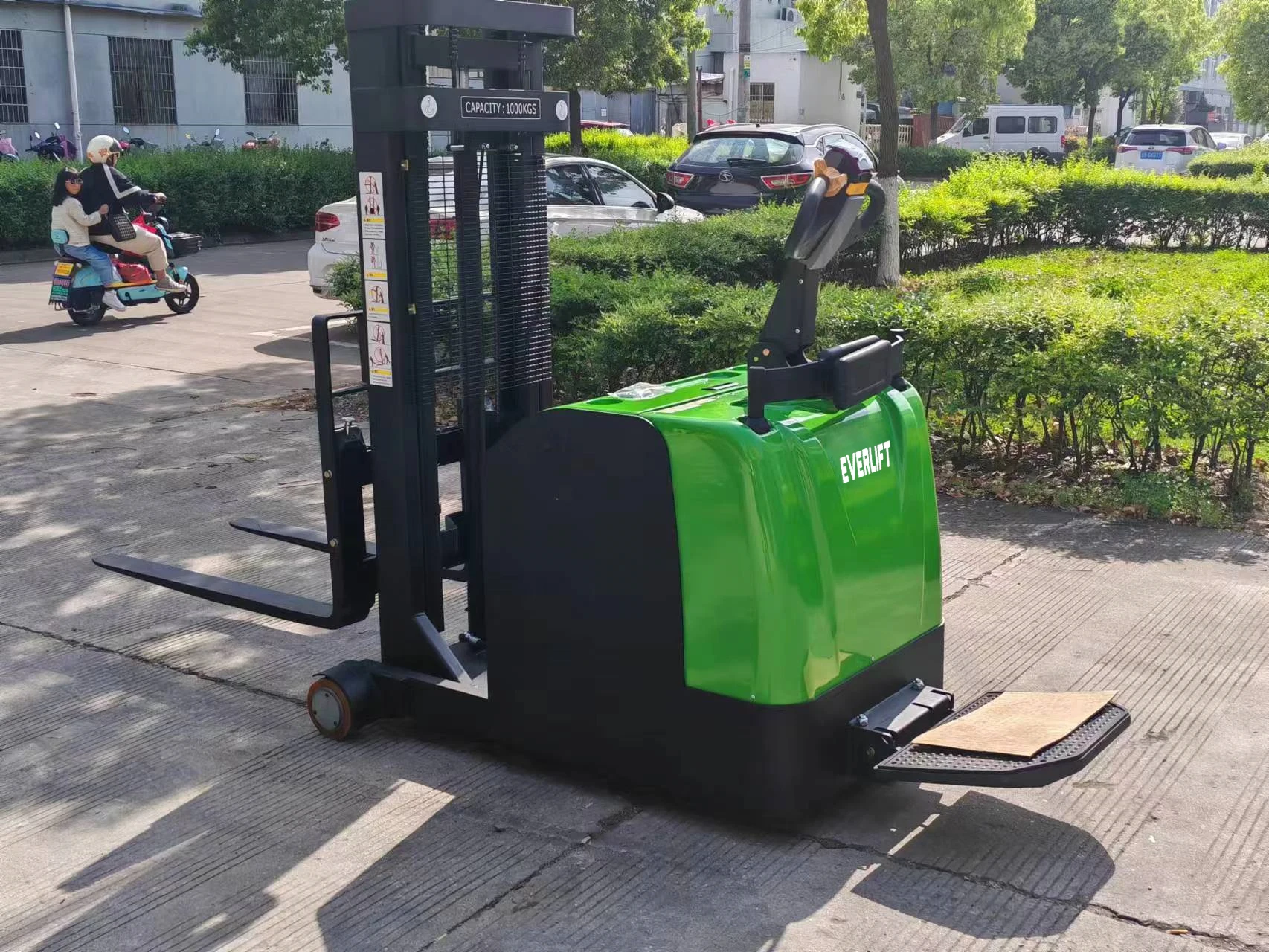 2025 Cheap Stacker 1t 2t 3t Electric Pallet Lift Stacker Forklift Counter Balance Legless Stacker for Sale