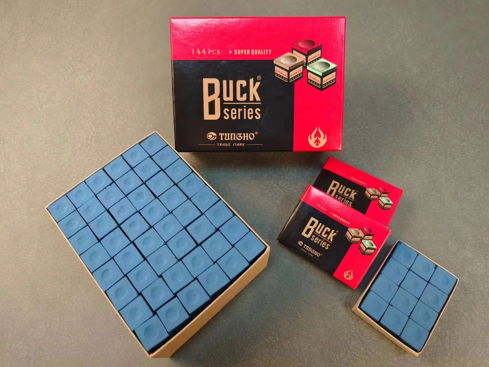 Professional Grade Master Billiard/snooker/pool Cue Chalk Box With 12