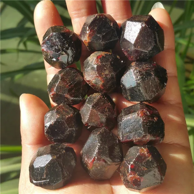 Natural Dark Red Garnet Crystal Rough Stone For Home Decoration