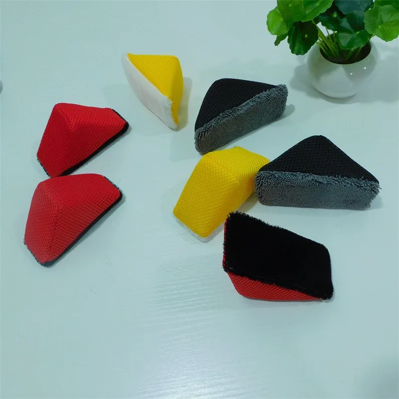 Губка из микрофибры для чистки салона автомобиля