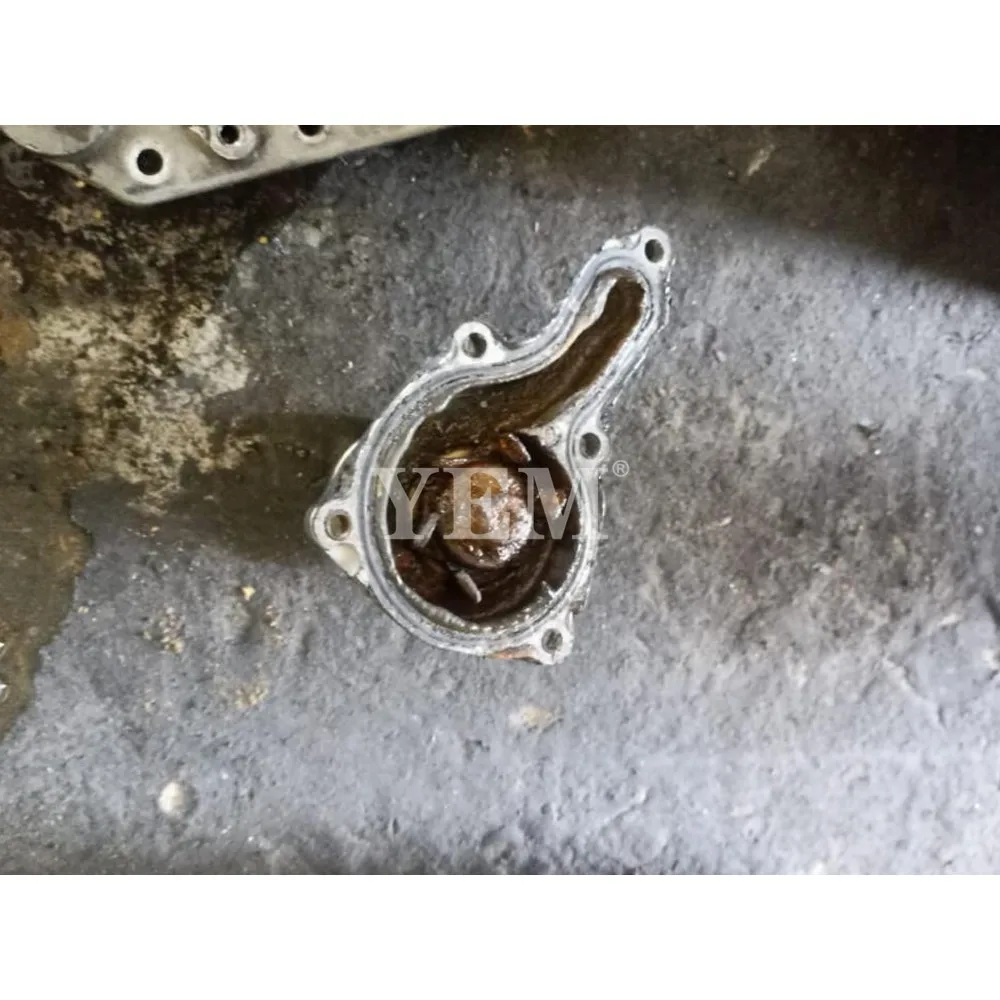 Excavator Engine Part ZB400 Water Pump for Kubota