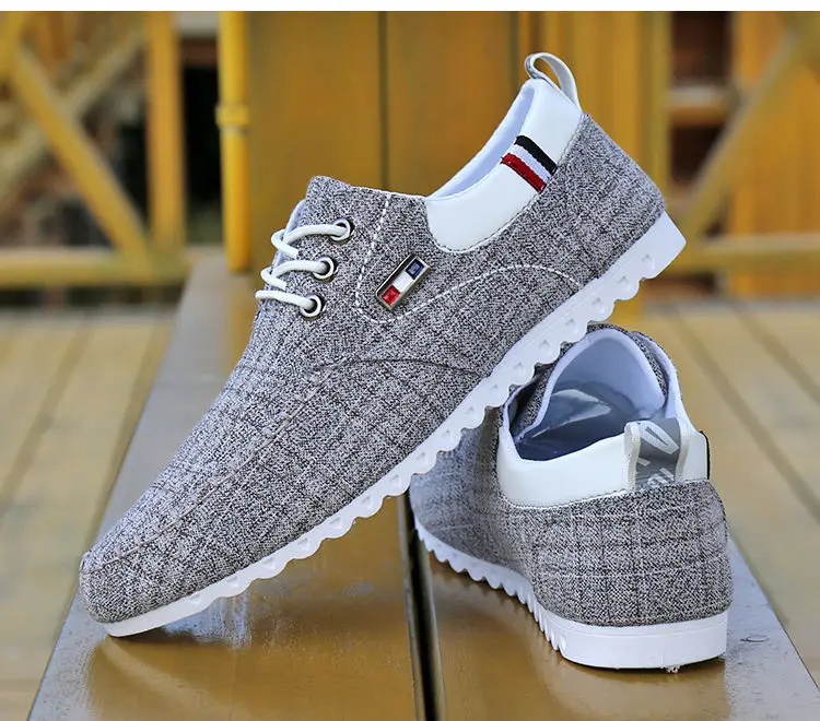 Wholesale Men's Soft Sole Canvas Shoes Fashion Comfort