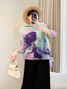 2026 New Summer Women's Casual Top Elegant Western Printed T-shirt Age-Reducing Effect Slimming Short-sleeved Loose Fit Knitted