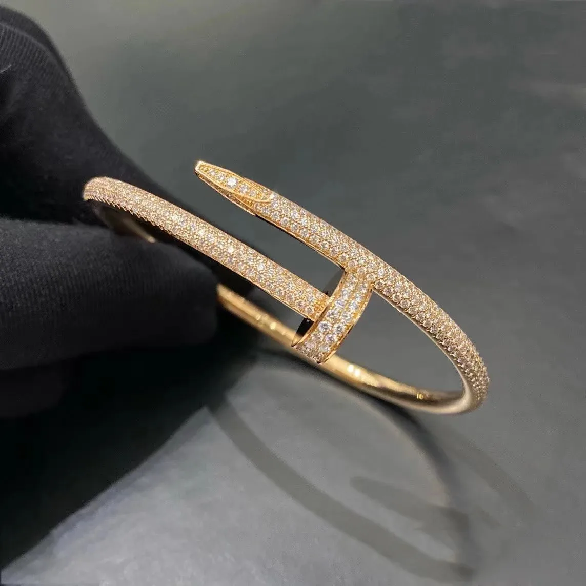 Factory Price Designer Luxury Brand Fashion Jewelry Women Bangle