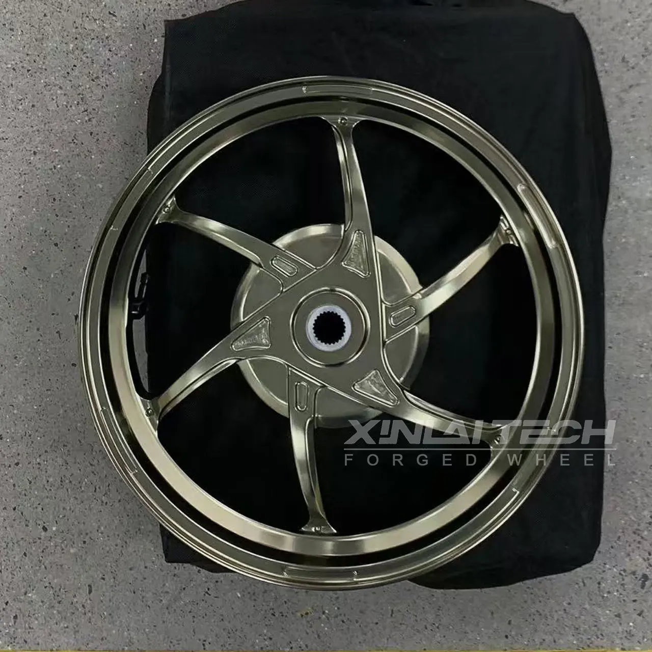 XL Custom Forged Motorcycle Wheels for Yamaha NVX155 14 15 Inch CNC Custom Forged Motorcycle Rims Anodized Finish - Image 4
