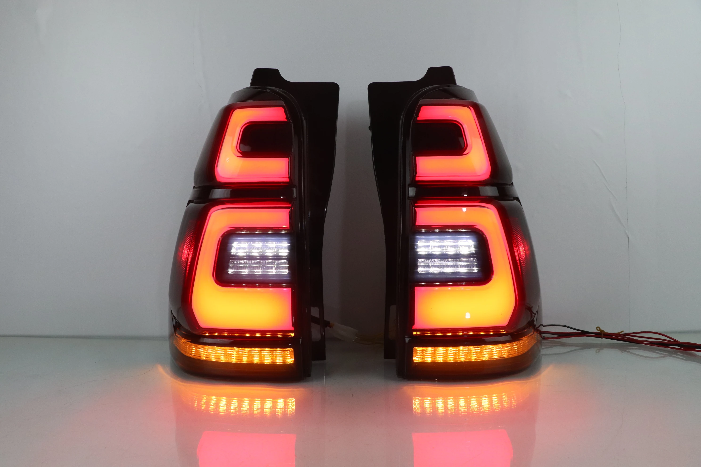 HSSD-232005 DRL Sequential  Fog Car Rear Lamps 2003-2009 LED 4runenr  Tail Lights Fits for Toyota 4th Gen 4Runner Tail Lights