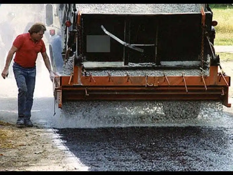 Asphalt Road Chip  Spreader to Spread Aggregate Chips Asphalt Spreader