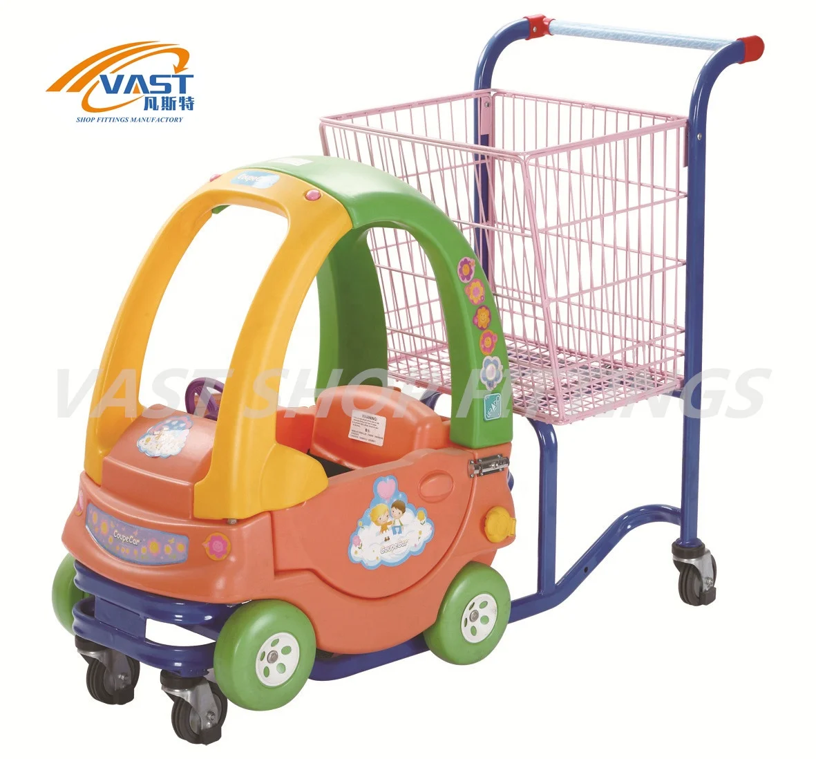 おもちゃの車が付いているスーパーマーケットの子供のショッピング