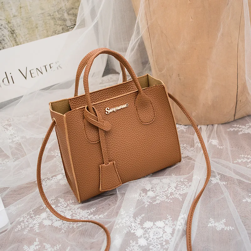 Source Simple fashion women small bag cheaper wholesale handbags ladies  shoulder bags causal tote bag on m.