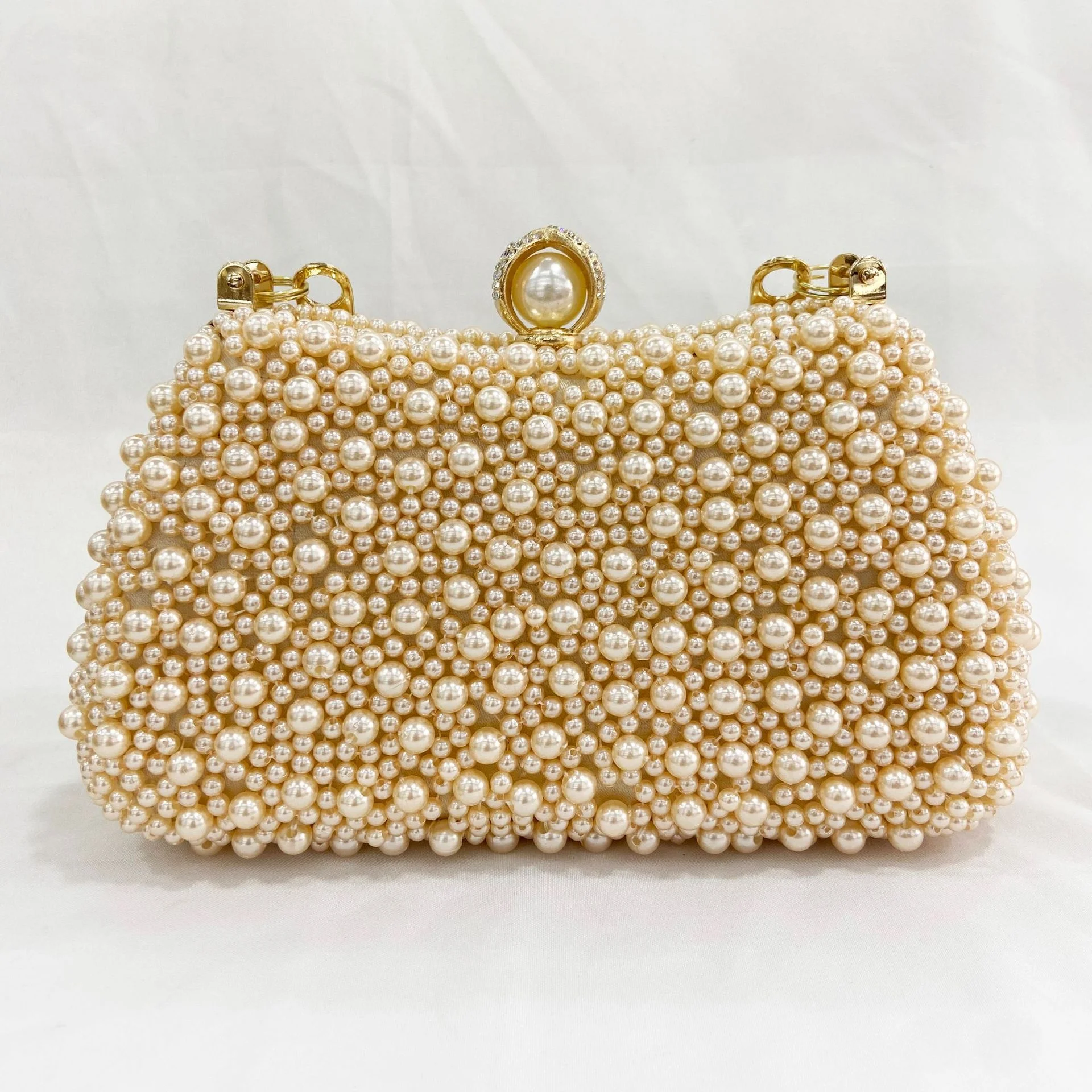 Luxury Pearl Clutch Beaded Evening Bag For Women White Diamond Handbag For  Parties, Weddings, And Events 230428 From Landong08, $26.21 | DHgate.Com
