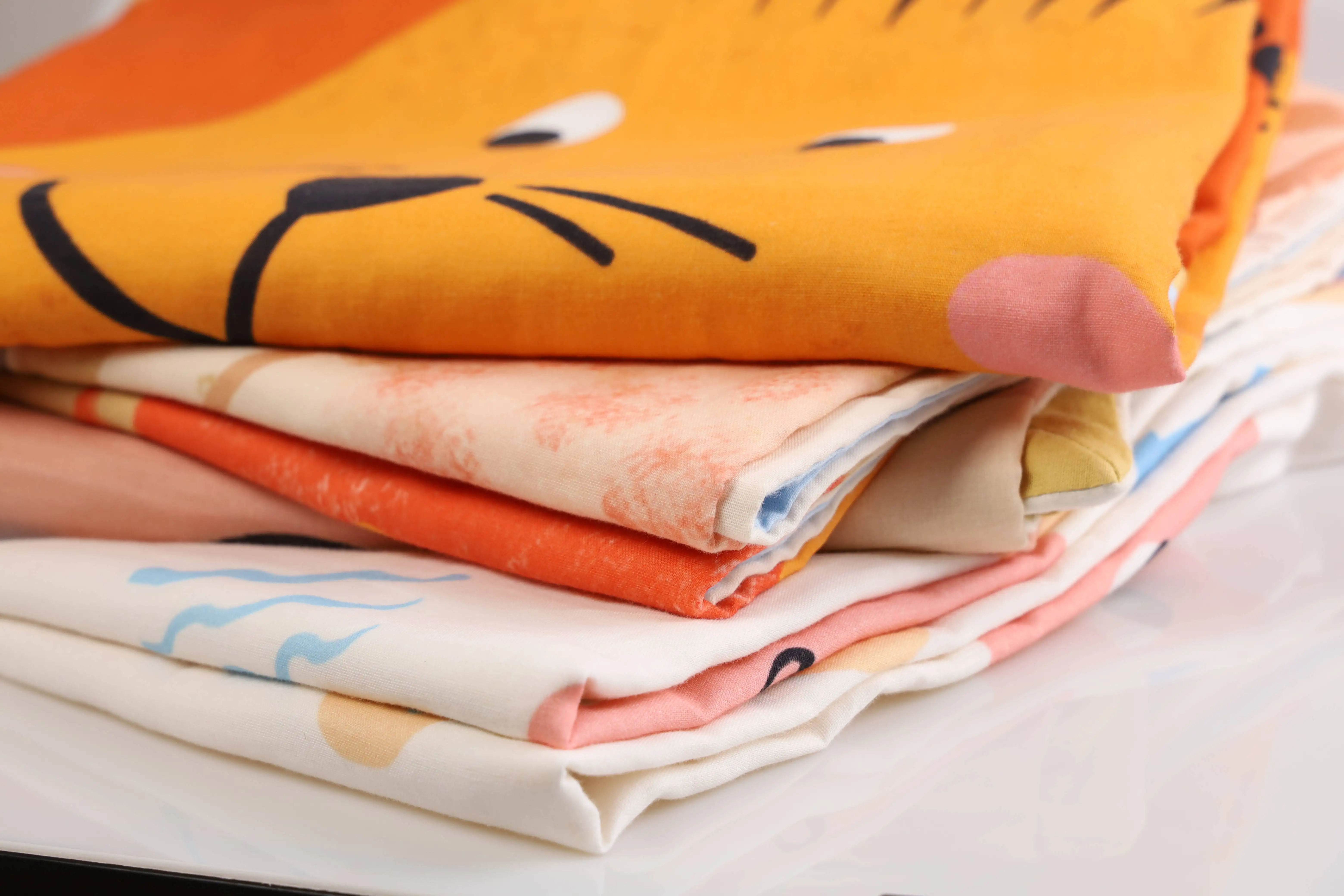 Lvkissbaby Portable Washable 2 Layers Baby Muslin Blanket With Screen