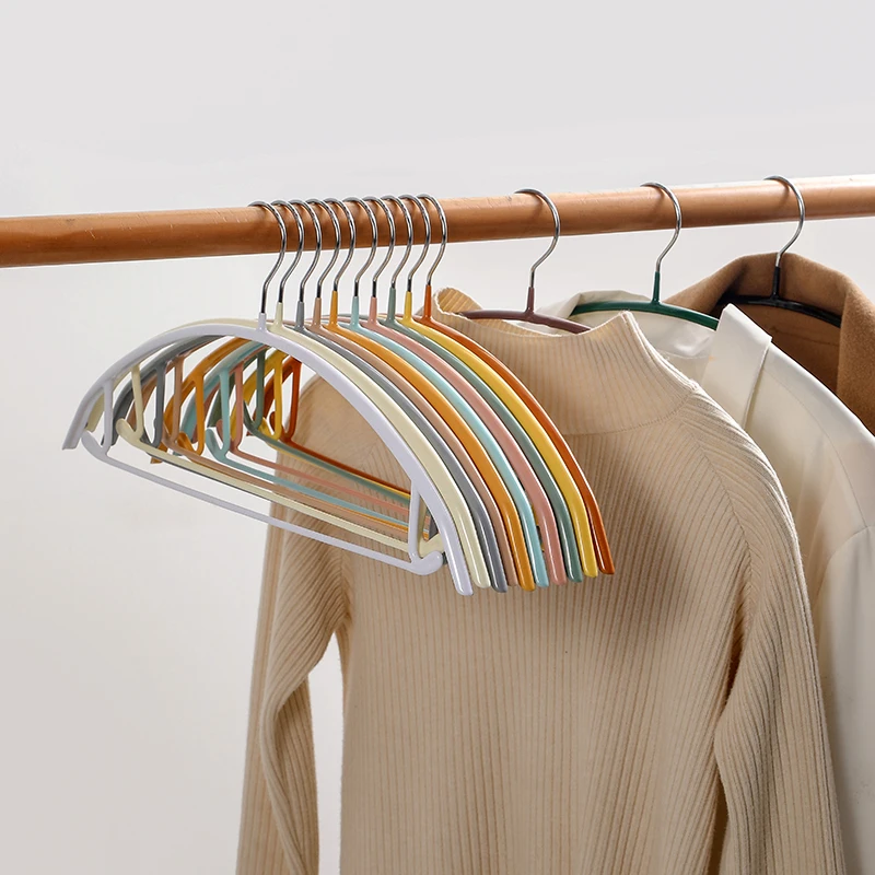 Spot Wholesale Black Dress Pvc Hanger Metal Hanger Clothes Supplier