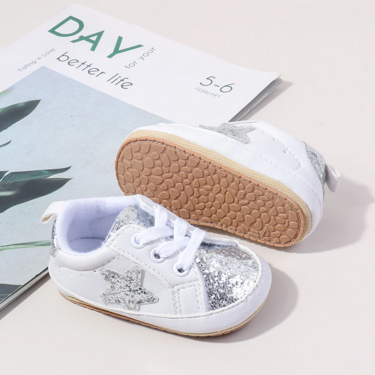 Bling Design Baby Toddler Sport Unisex Shoes Baby Walking Shoes TPR Anti-slip Outsole supplier