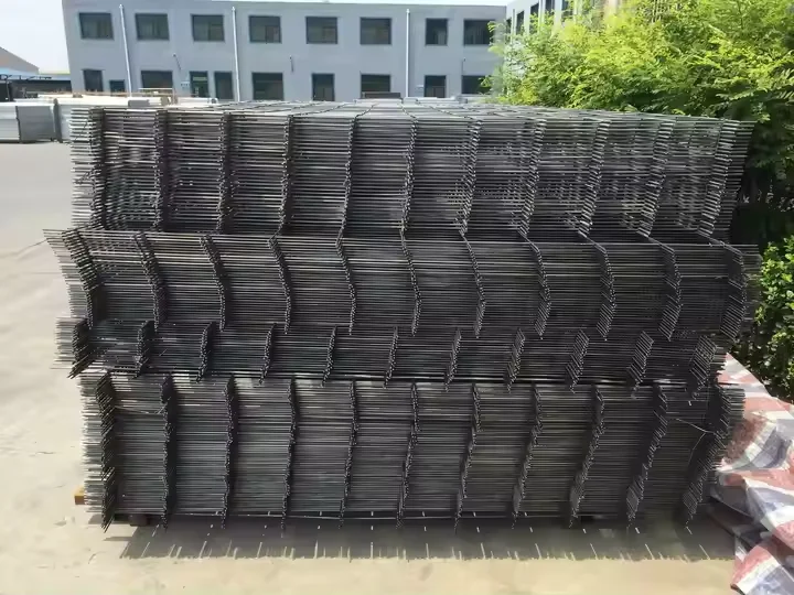 Welded Mesh Panel with Square Hole Shape Concrete Masonry Brick Wall Reinforced by Rebar Steel Matting