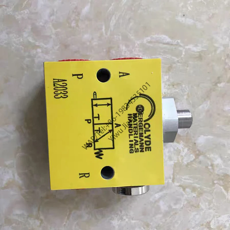 CLYDE Limit Switch A1011 A2033 - Reliable Mechanical Control