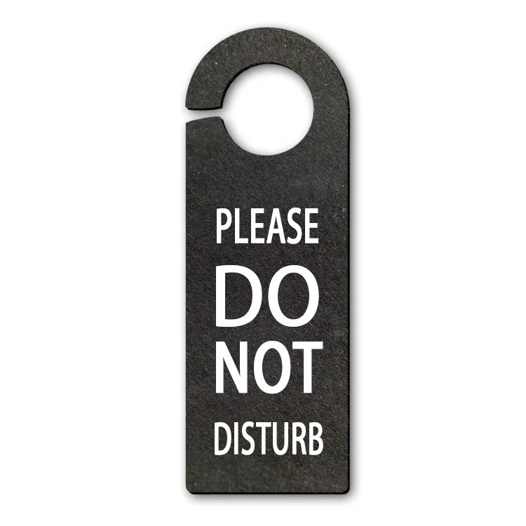 Не беспокоить доску на дверной бирке и знаках