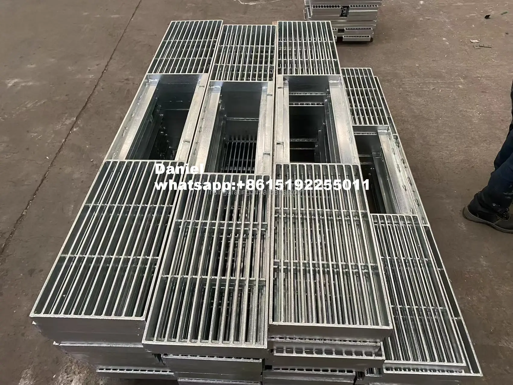 Singapore Hdb Apron Drain Steel Grating With Hinged Panel - Buy ...