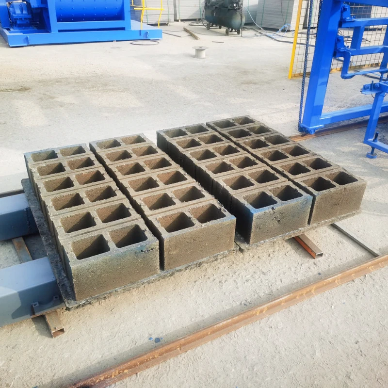 QT4-18 Automatic Cement Interlocking Block Brick Moulding Machines for Sale in Botswana