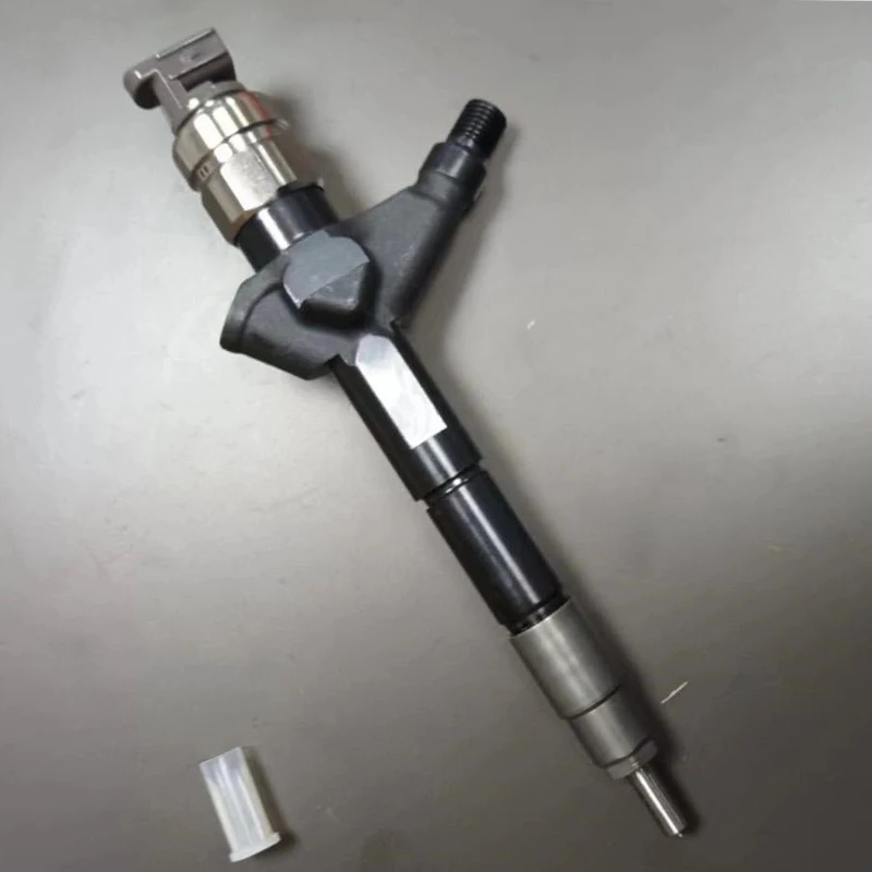 【ナイル】 Amazon.com: Fuel Injector 16600 8H800 Model 095000-0510