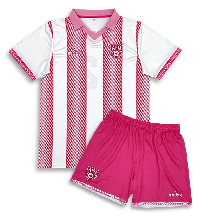 Venta al por mayor Fútbol Jersey Traje Bordado Sublimación Top