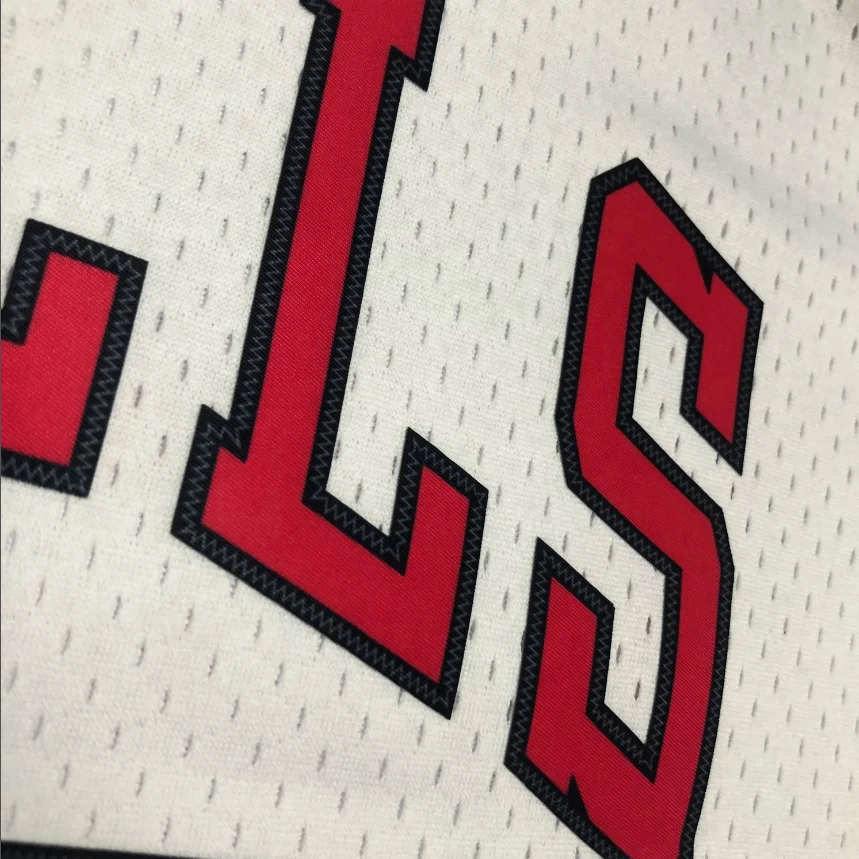 Классическая форма из лиственных пород в стиле ретро