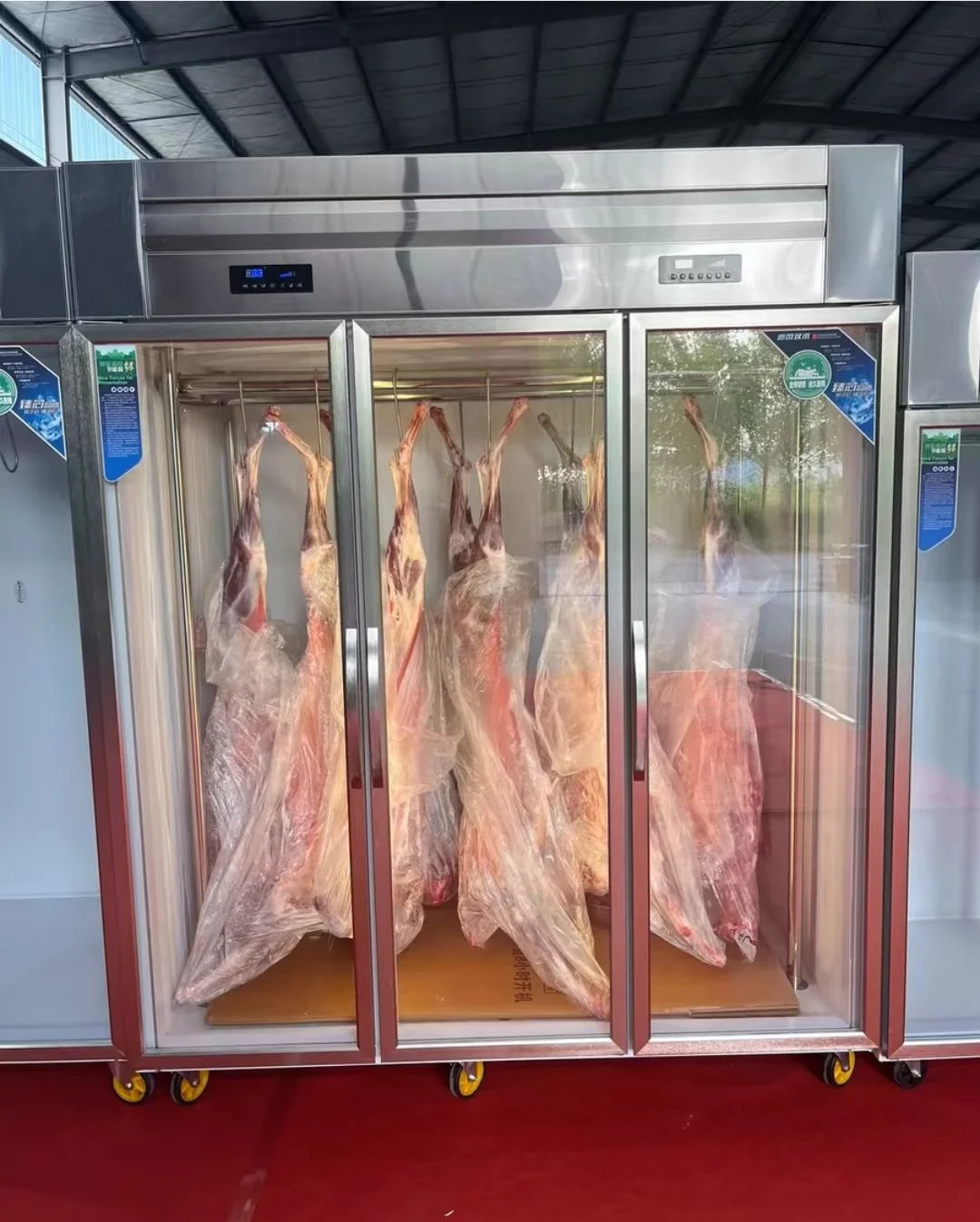 Glass Meat Hanging Refrigerator Meat Rack Fridge Meat Pork Beef Hanging Refrigerated Showcase Sausages