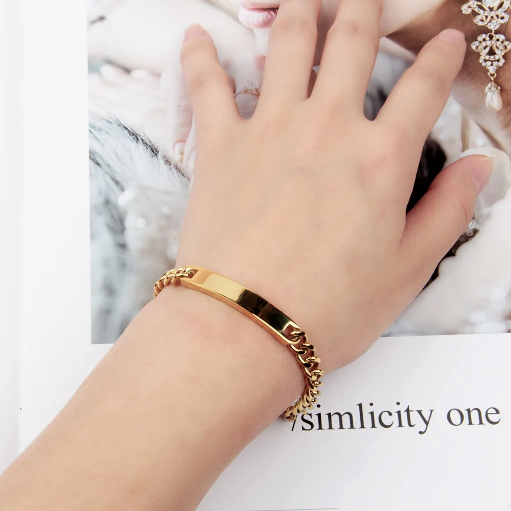 Stylish Stainless Steel Bracelet with Personalized Carved Text Simple Chain Light Gift Accessory for Weddings and Anniversaries
