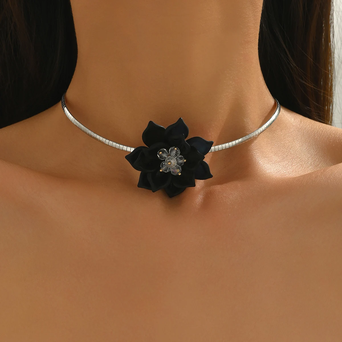 Elegant Alloy Flower Necklace for Special Occasions
