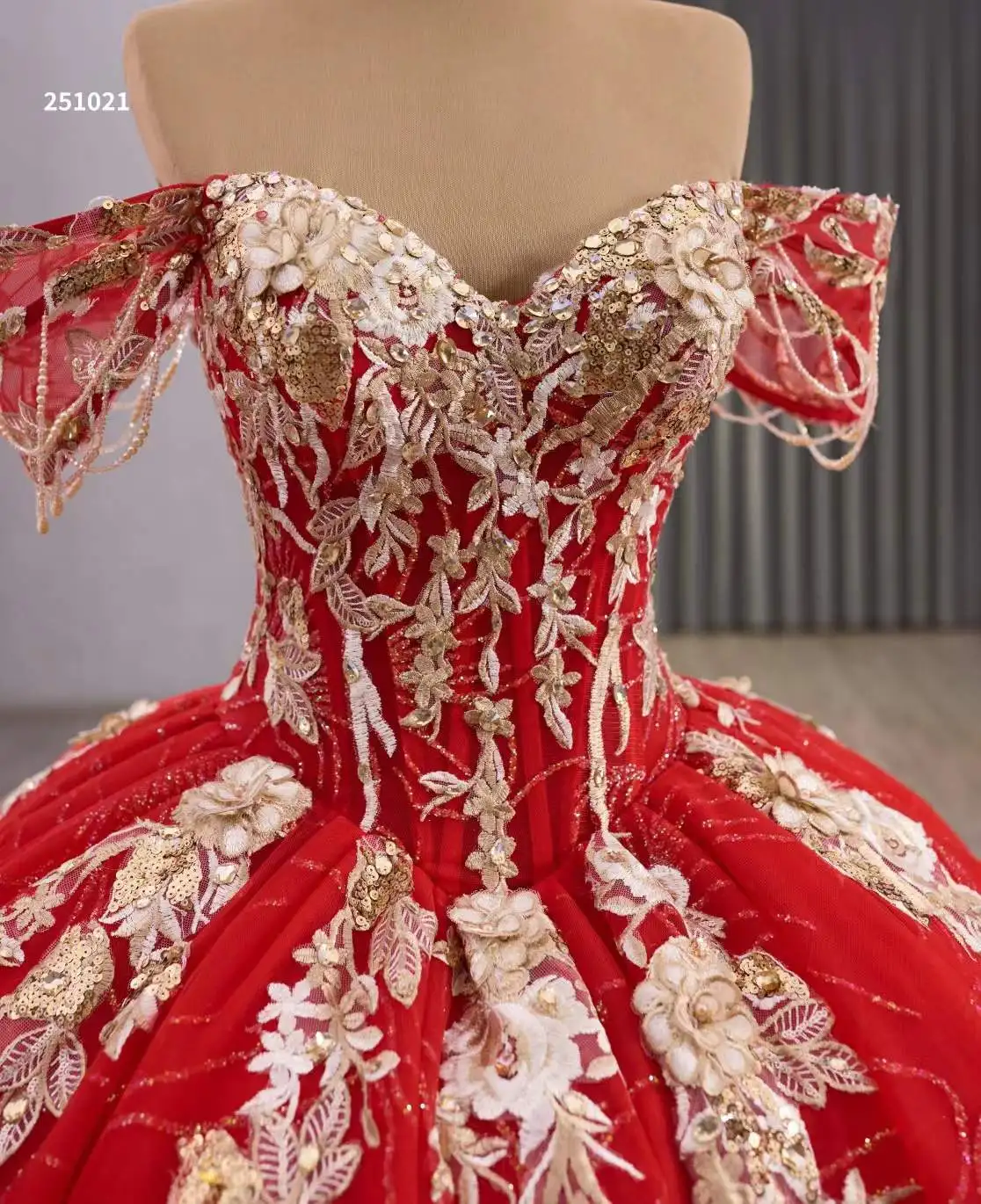 QUEENSGOWN Shiny Red Floor-Length Ball Gown Evening Dress Off-Shoulder Gold  Beaded Pearl Lace Embroidery Sequined Party Dresses
